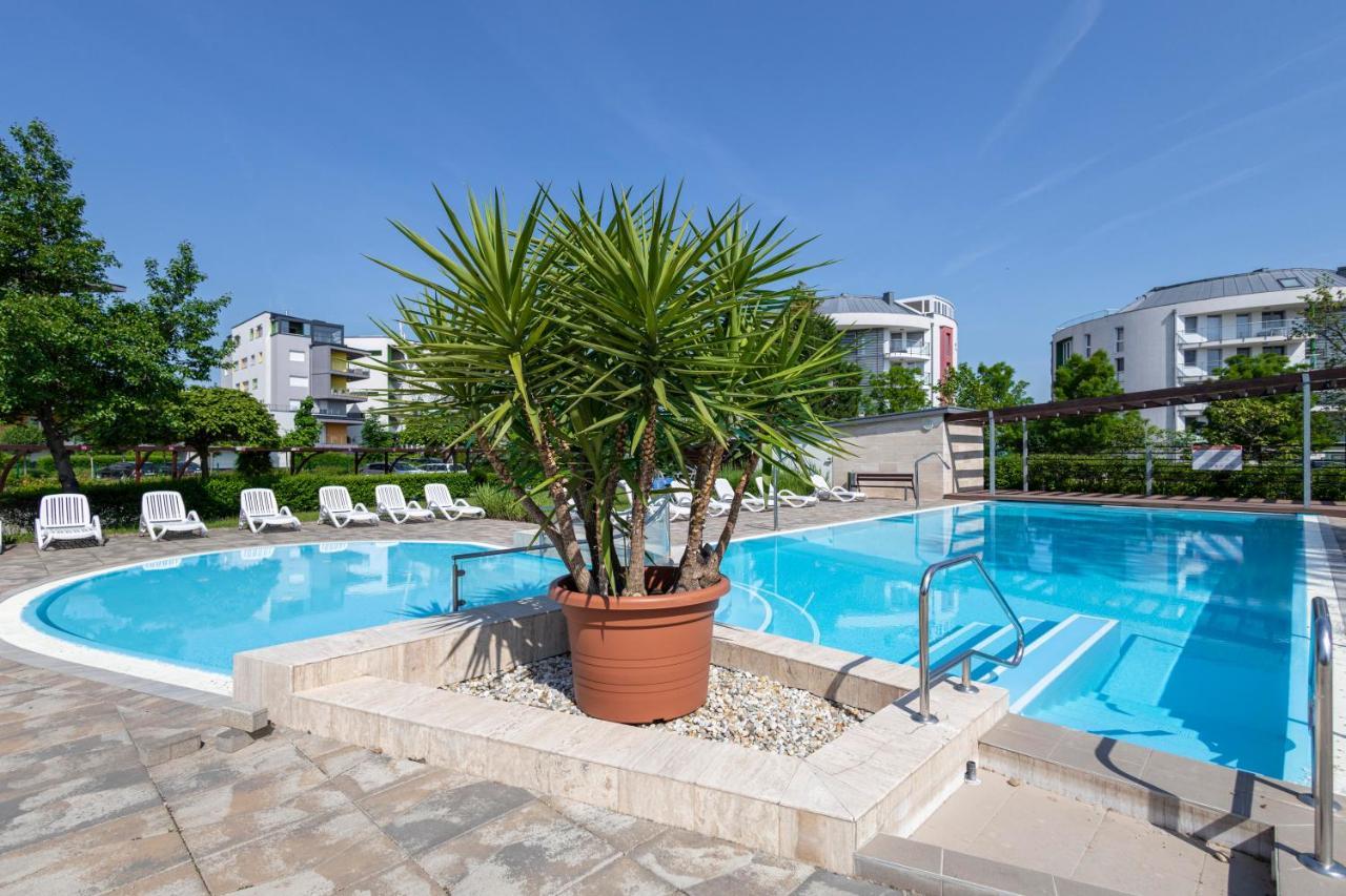 Admiral Pearl Apartment Siofok Exterior photo
